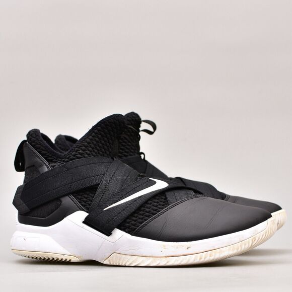 NICE NIKE LEBRON SOLDIER XII 12 BASKETBALL TB SHOES MEN'S US 13 BLACK WHITE - Picture 1 of 10
